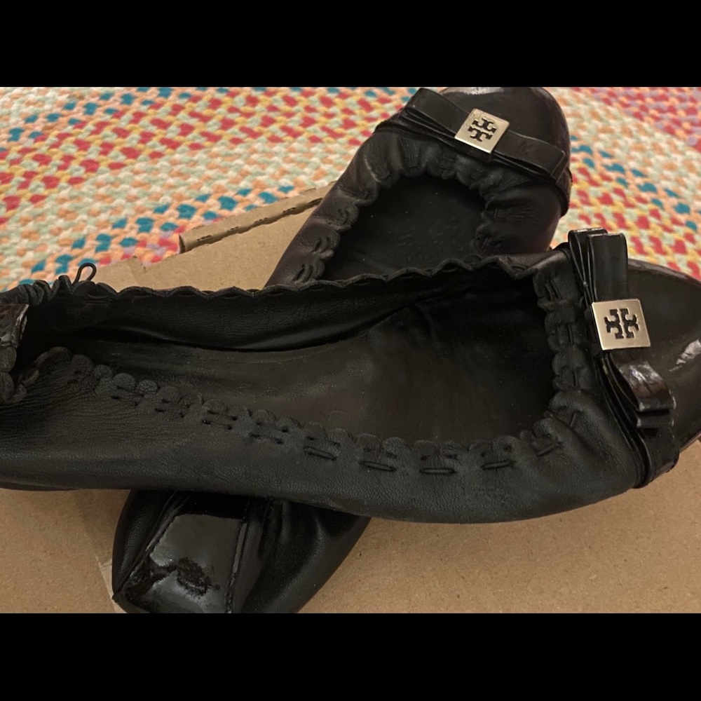 Tory Burch Black Patent Leather Flats, Size 7 - Picture 2 of 9